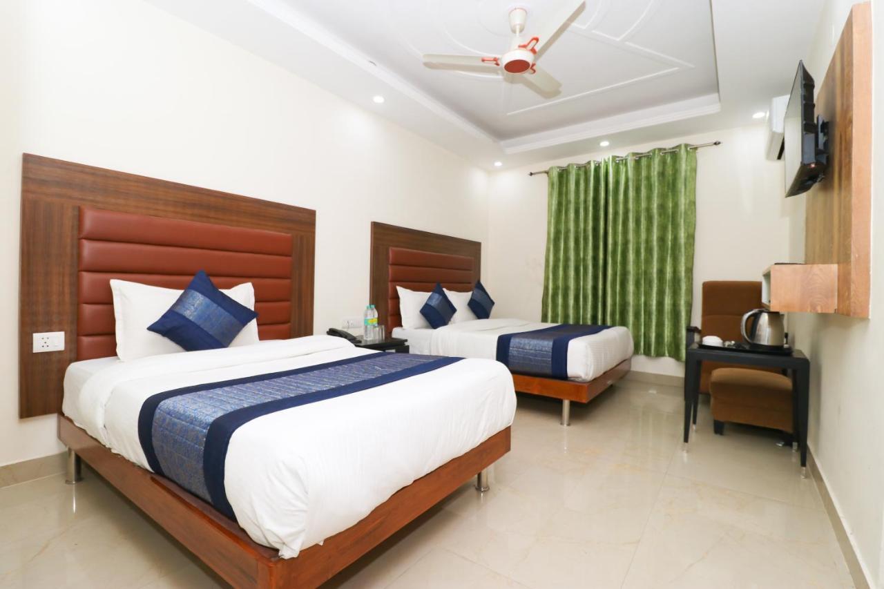 Hotel Belwood Suites - Near New Delhi Airport Exterior foto