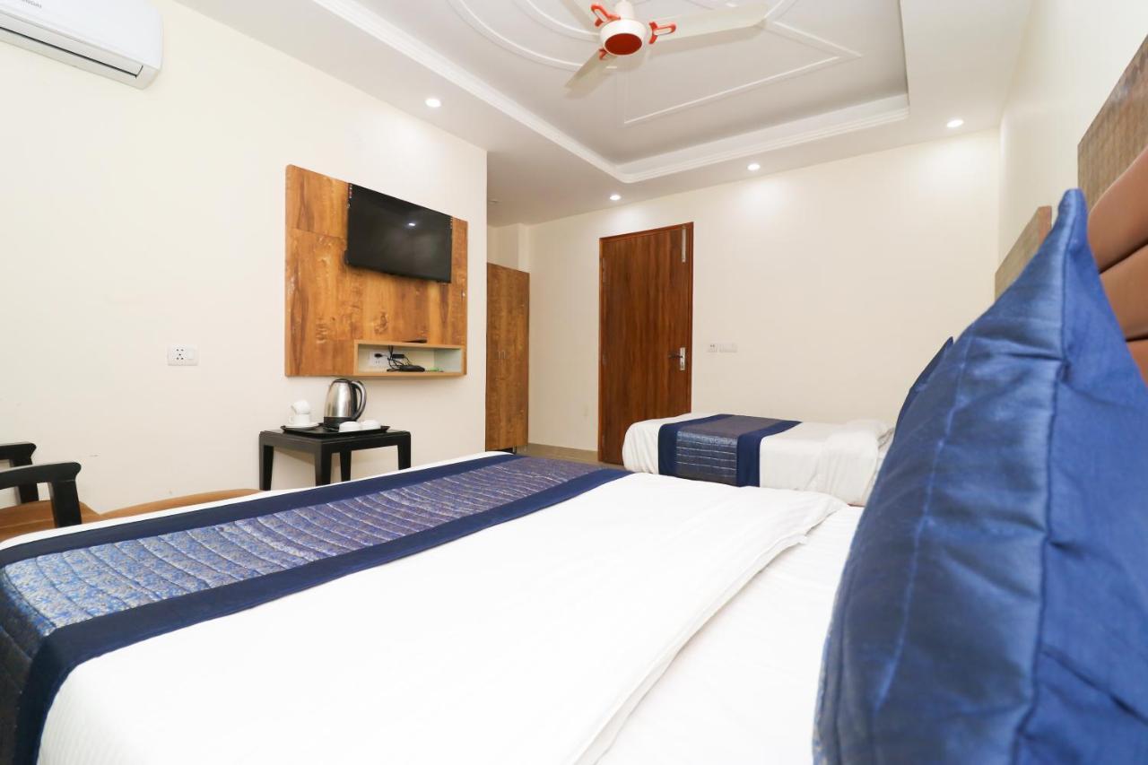 Hotel Belwood Suites - Near New Delhi Airport Exterior foto