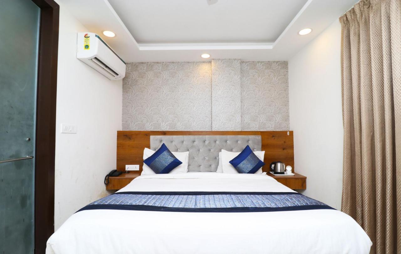 Hotel Belwood Suites - Near New Delhi Airport Exterior foto