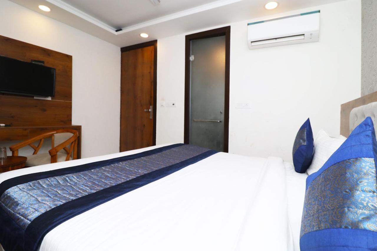 Hotel Belwood Suites - Near New Delhi Airport Exterior foto
