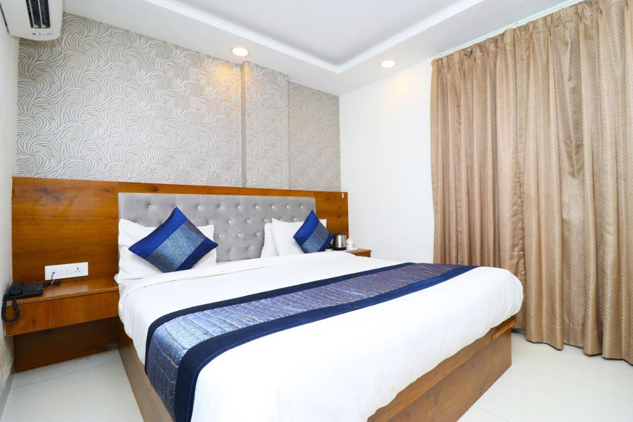 Hotel Belwood Suites - Near New Delhi Airport Exterior foto