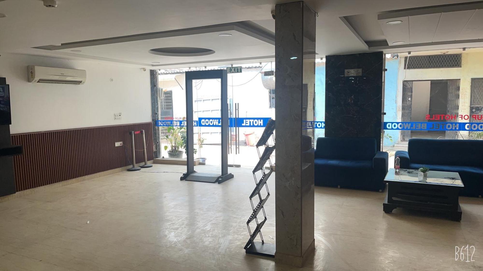 Hotel Belwood Suites - Near New Delhi Airport Exterior foto