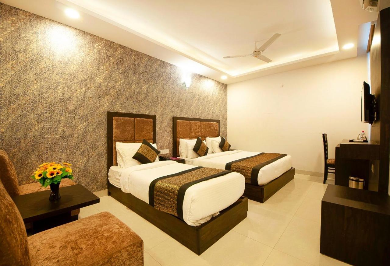 Hotel Belwood Suites - Near New Delhi Airport Exterior foto